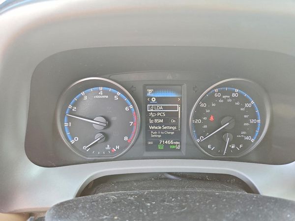 2018 TOYOTA RAV4 Adventure/XLE