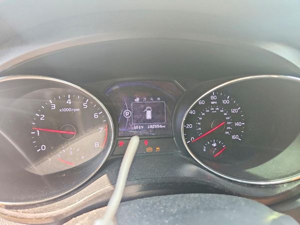 2017 KIA SEDONA LX