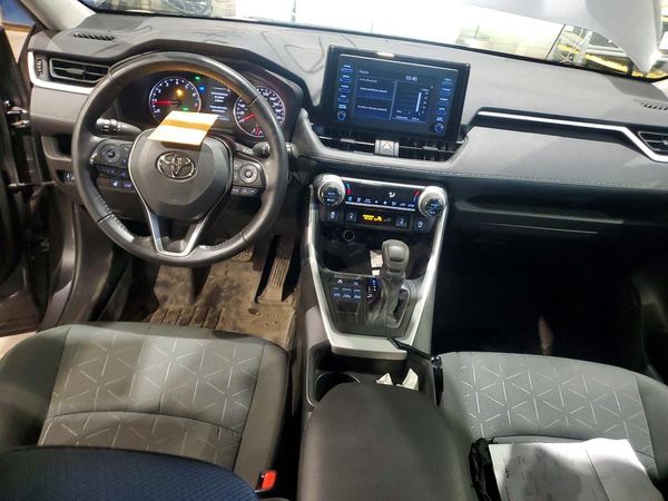 2021 TOYOTA RAV4 XLE HV