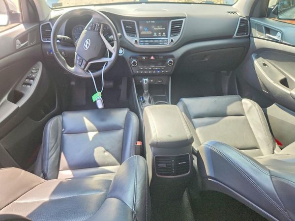 2016 HYUNDAI TUCSON