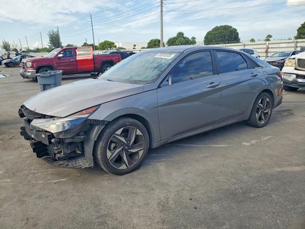 2022 HYUNDAI ELANTRA