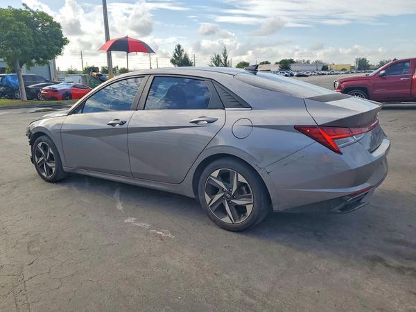 2022 HYUNDAI ELANTRA