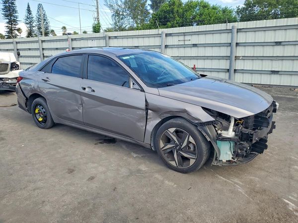 2022 HYUNDAI ELANTRA