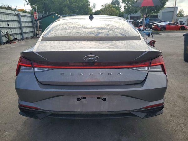 2022 HYUNDAI ELANTRA