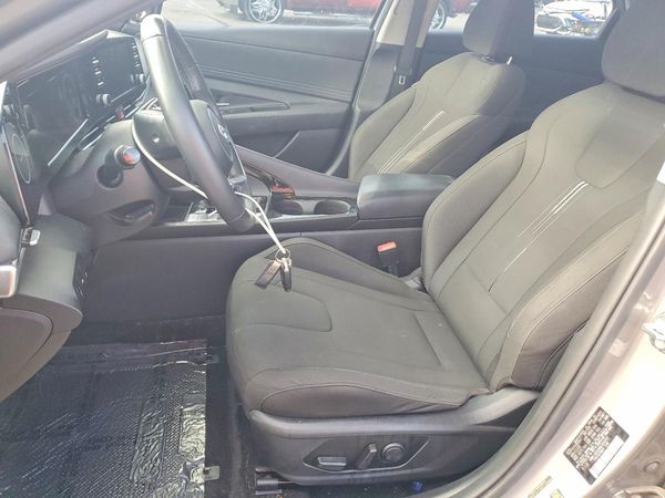 2022 HYUNDAI ELANTRA
