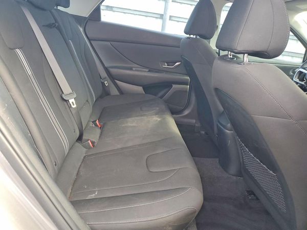 2022 HYUNDAI ELANTRA