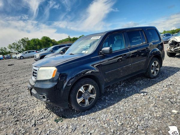 2015 HONDA PILOT SE — Front 3/4