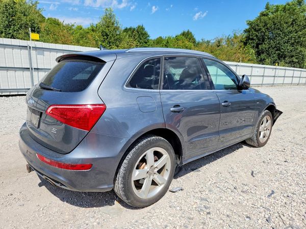 2012 AUDI Q5 Premium Plus