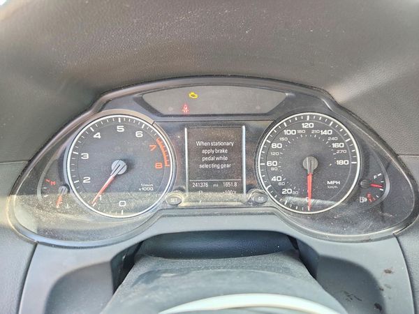 2012 AUDI Q5 Premium Plus