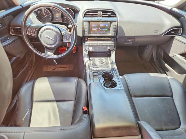 2017 JAGUAR XE