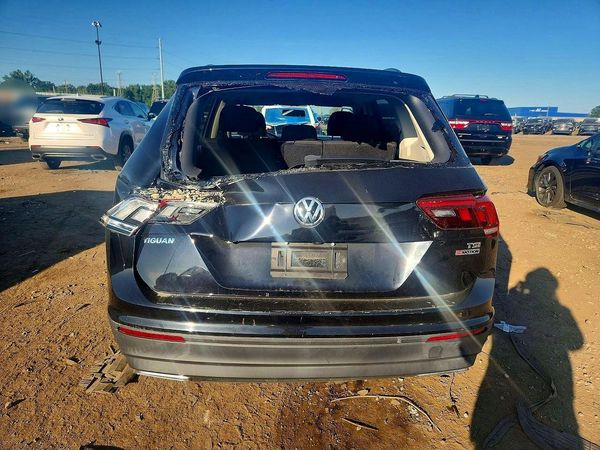 2018 VOLKSWAGEN TIGUAN 4Motion S