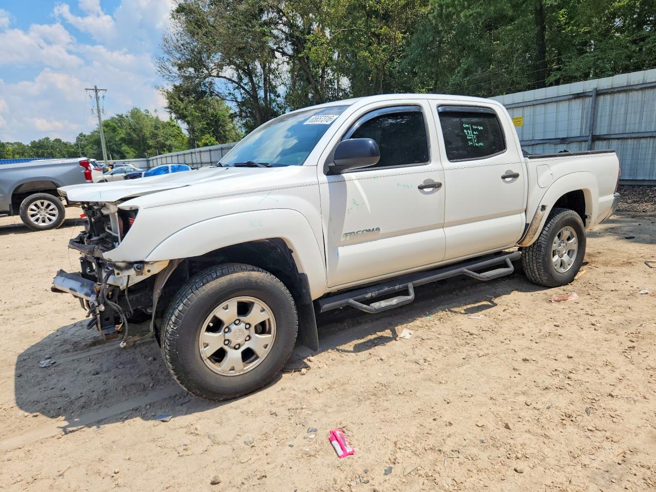 2015 TOYOTA TACOMA Delux Grade