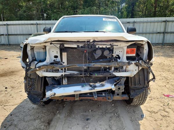 2015 TOYOTA TACOMA Delux Grade