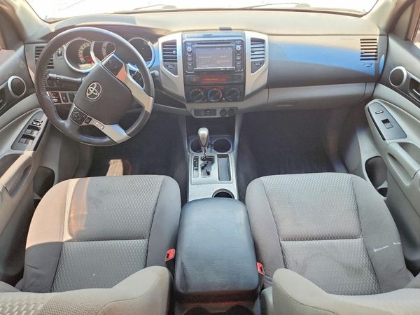 2015 TOYOTA TACOMA Delux Grade