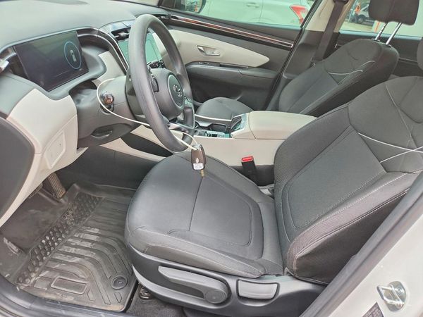 2024 HYUNDAI TUCSON SE