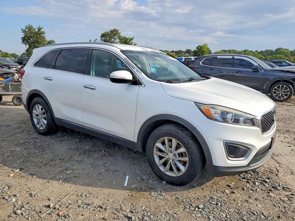 2016 KIA SORENTO L / LX
