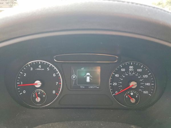2016 KIA SORENTO L / LX