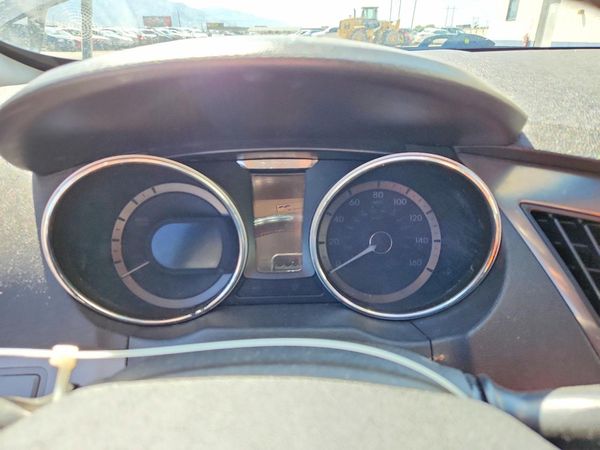2012 HYUNDAI SONATA Middle level — ODOM