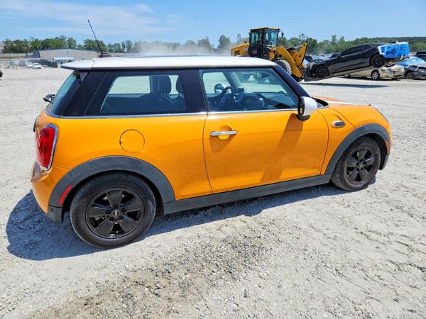 2015 MINI COOPER