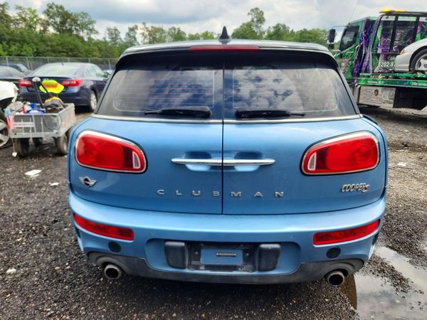 2018 MINI COOPER