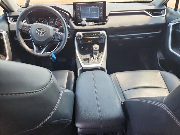 2019 TOYOTA RAV4 XLE Premium
