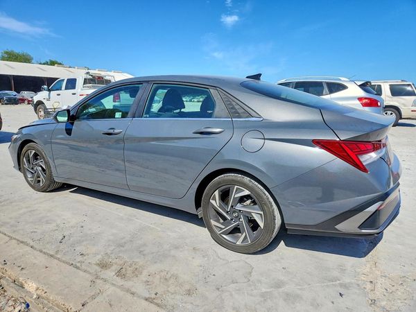 2024 HYUNDAI ELANTRA