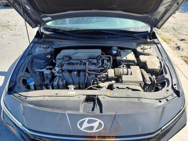 2024 HYUNDAI ELANTRA