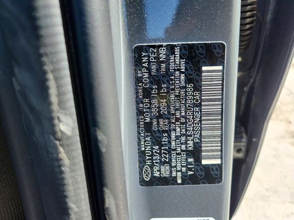 2024 HYUNDAI ELANTRA