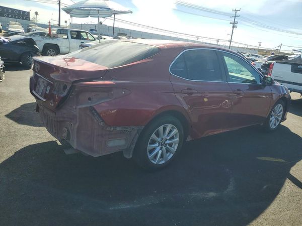 2018 TOYOTA CAMRY