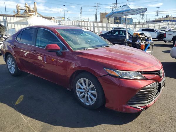 2018 TOYOTA CAMRY