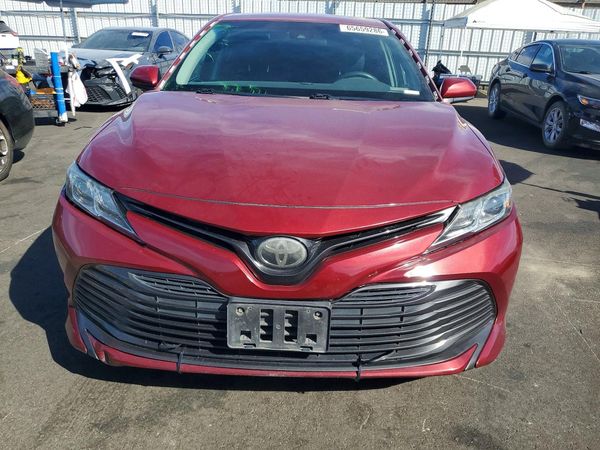 2018 TOYOTA CAMRY