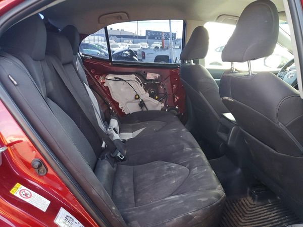 2018 TOYOTA CAMRY