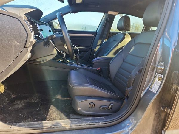 2022 VOLKSWAGEN JETTA Comfortline w/ Sport Pkg