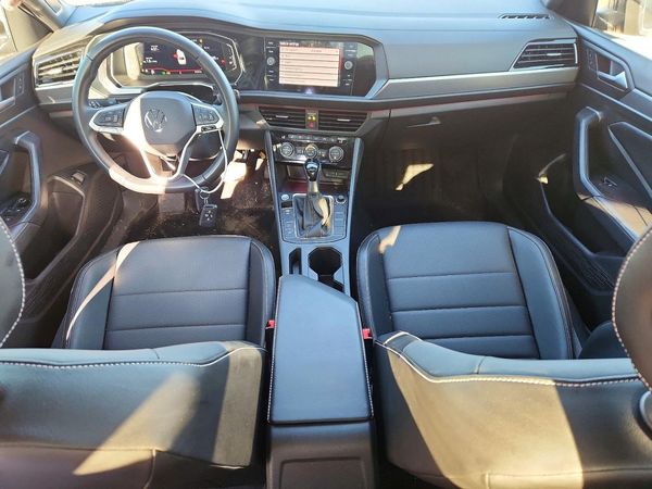 2022 VOLKSWAGEN JETTA Comfortline w/ Sport Pkg