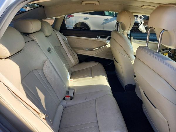 2017 GENESIS G80