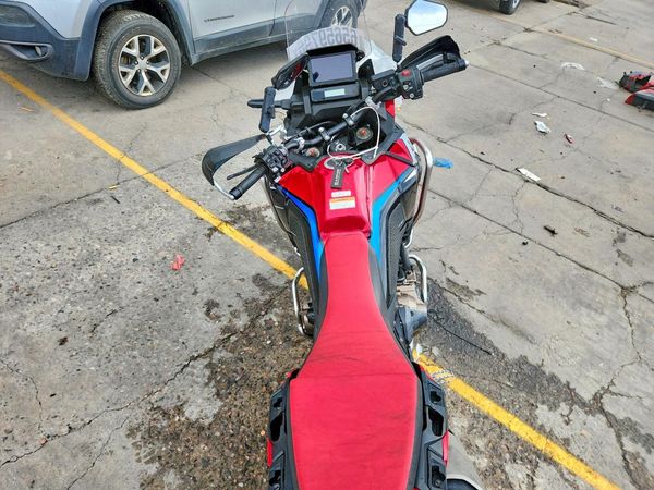 2022 HONDA CRF1100