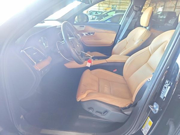 2016 VOLVO XC90
