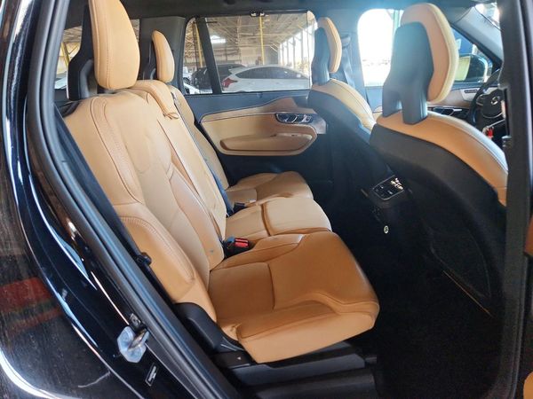 2016 VOLVO XC90