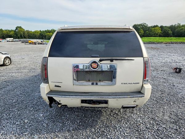 2013 CADILLAC ESCALADE