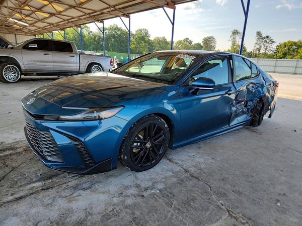 2025 TOYOTA CAMRY