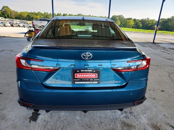 2025 TOYOTA CAMRY