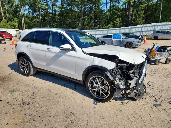 2020 MERCEDES-BENZ GLC