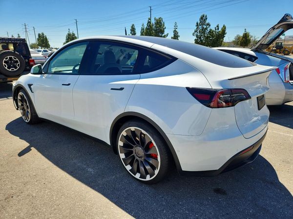 2022 TESLA MODEL Y