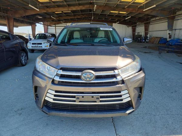 2017 TOYOTA HIGHLANDER LE Hybrid