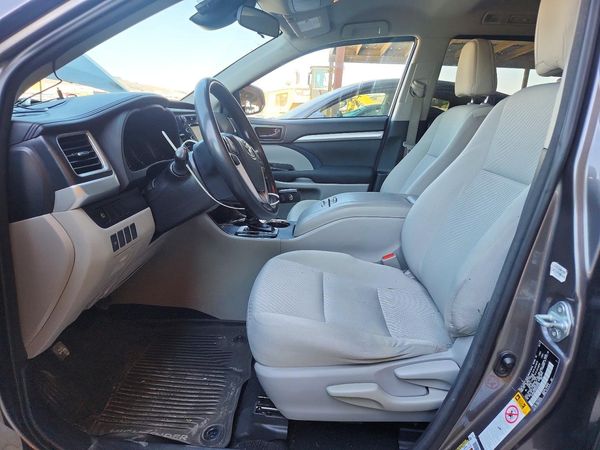 2017 TOYOTA HIGHLANDER LE Hybrid
