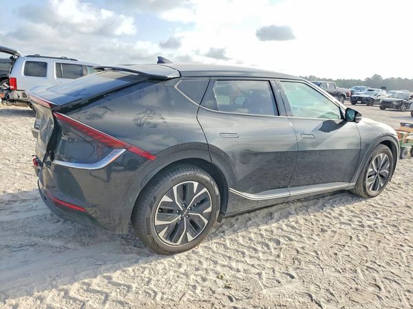 2023 KIA EV6