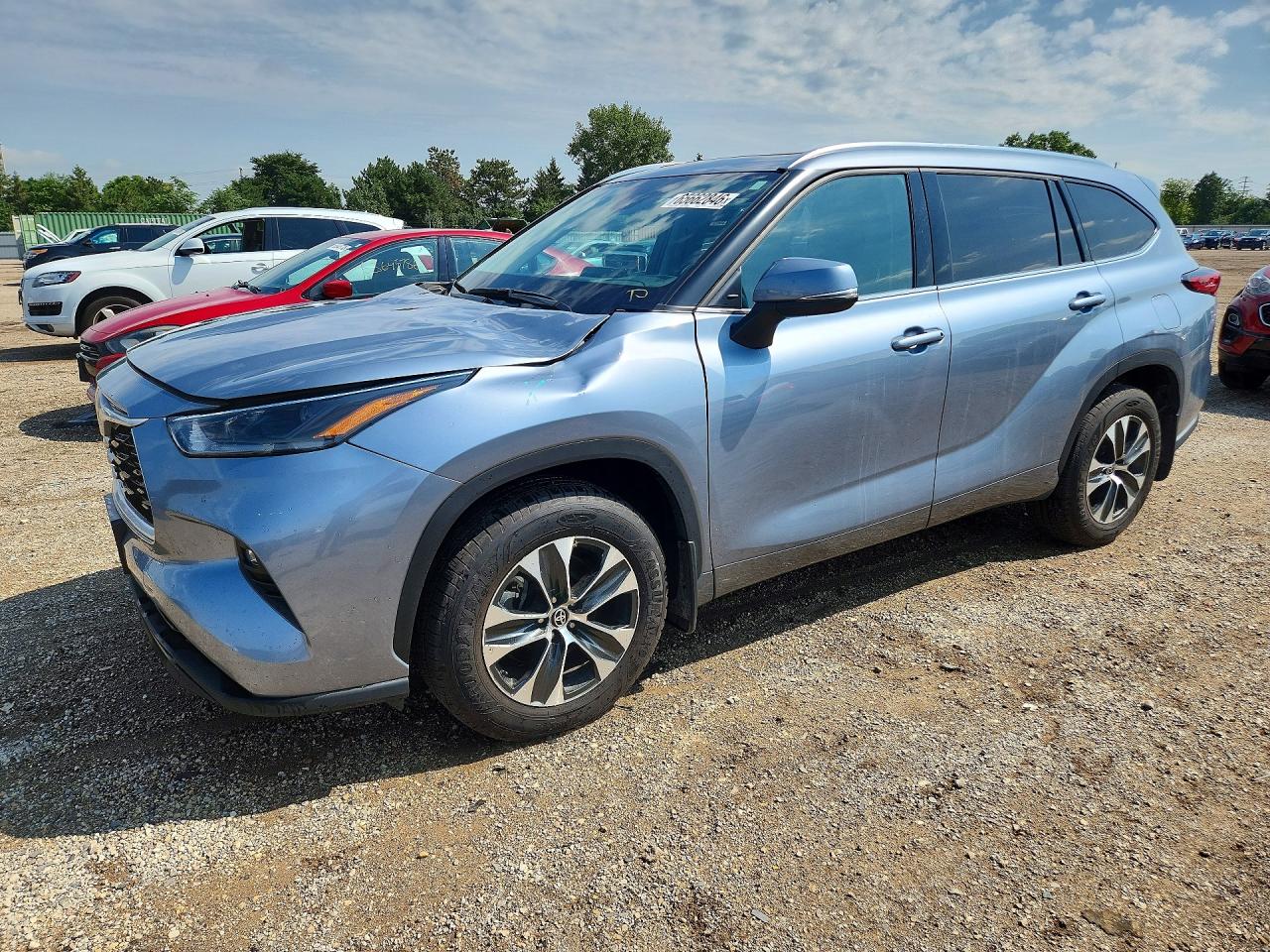 2021 TOYOTA HIGHLANDER XLE