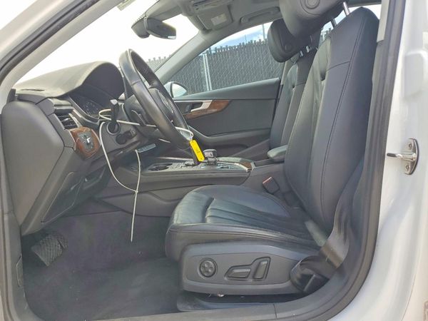 2019 AUDI A4 Premium, Titanium
