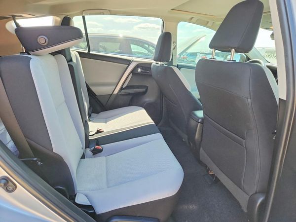 2016 TOYOTA RAV4 XLE (M Grade)