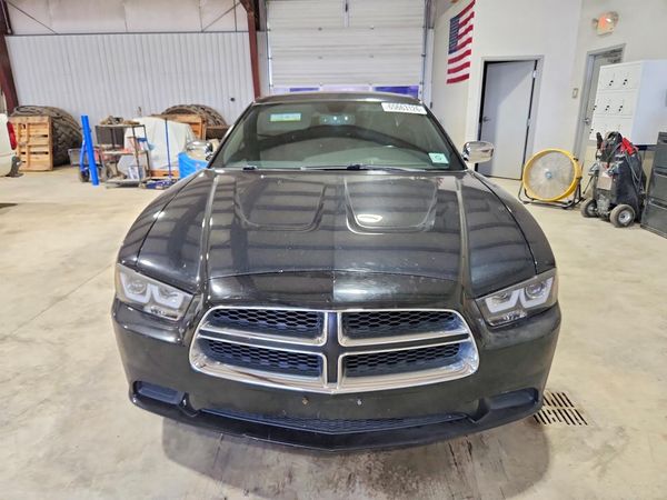 2012 DODGE CHARGER SE
